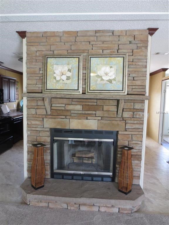 807 SILVER OAK AVENUE, THE VILLAGES, Florida 32159, 3 Bedrooms Bedrooms, 5 Rooms Rooms,2 BathroomsBathrooms,Residential,For sale,SILVER OAK,G4850508