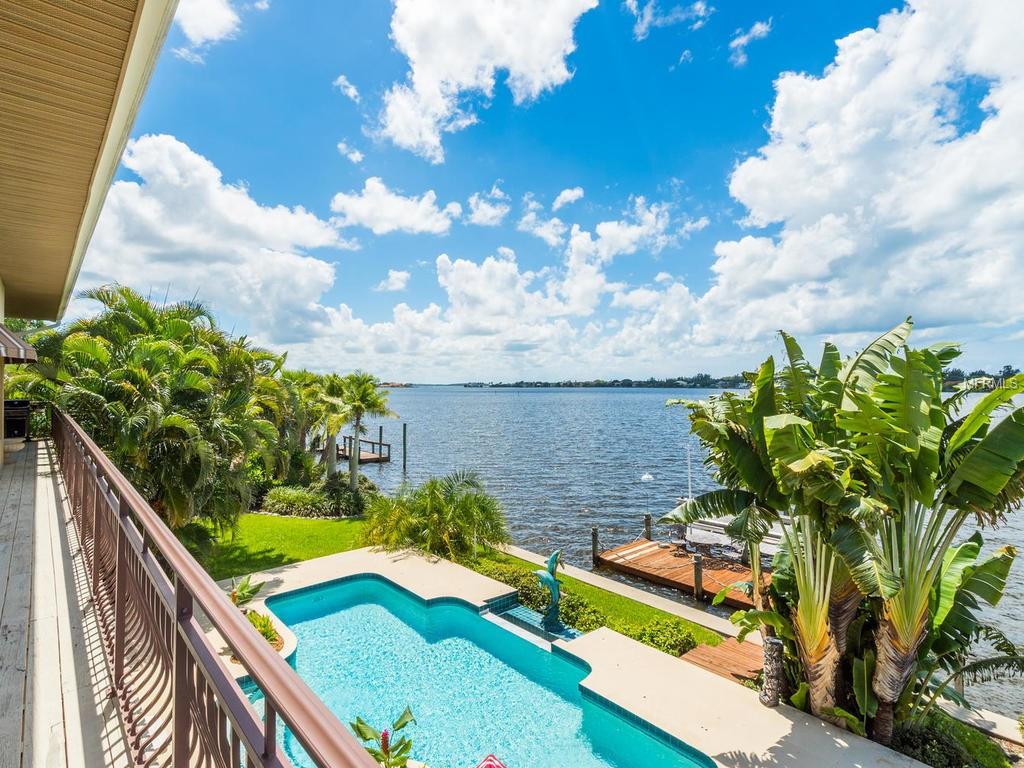 1650 BLAKEMORE LANE, SARASOTA, Florida 34231, 3 Bedrooms Bedrooms, 3 Rooms Rooms,2 BathroomsBathrooms,Residential,For sale,BLAKEMORE,A4205884