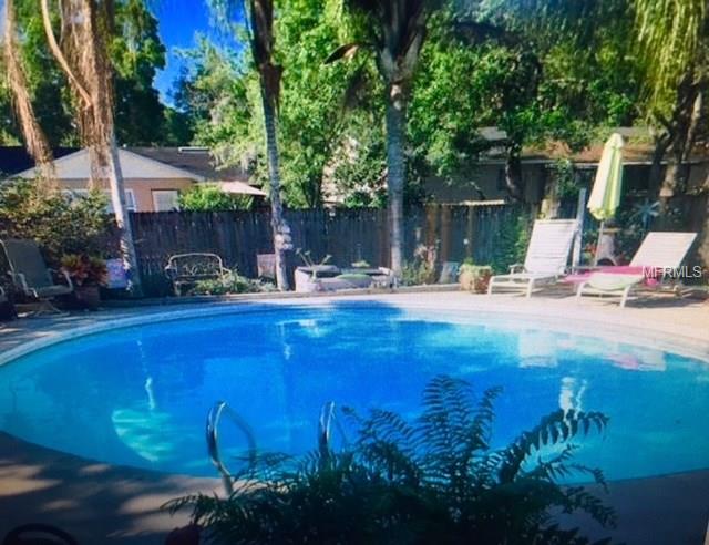 328 HEATHER AVENUE, LONGWOOD, Florida 32750, 3 Bedrooms Bedrooms, 7 Rooms Rooms,2 BathroomsBathrooms,Residential,For sale,HEATHER,O5556822