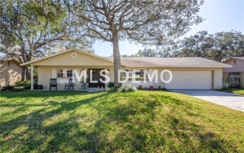 328 HEATHER AVENUE, LONGWOOD, Florida 32750, 3 Bedrooms Bedrooms, 7 Rooms Rooms,2 BathroomsBathrooms,Residential,For sale,HEATHER,O5556822