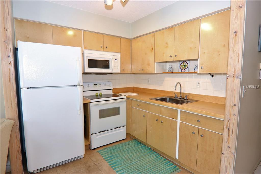 525 MANATEE COURT, VENICE, Florida 34285, 1 Bedroom Bedrooms, 4 Rooms Rooms,1 BathroomBathrooms,Residential,For sale,MANATEE,N5916102