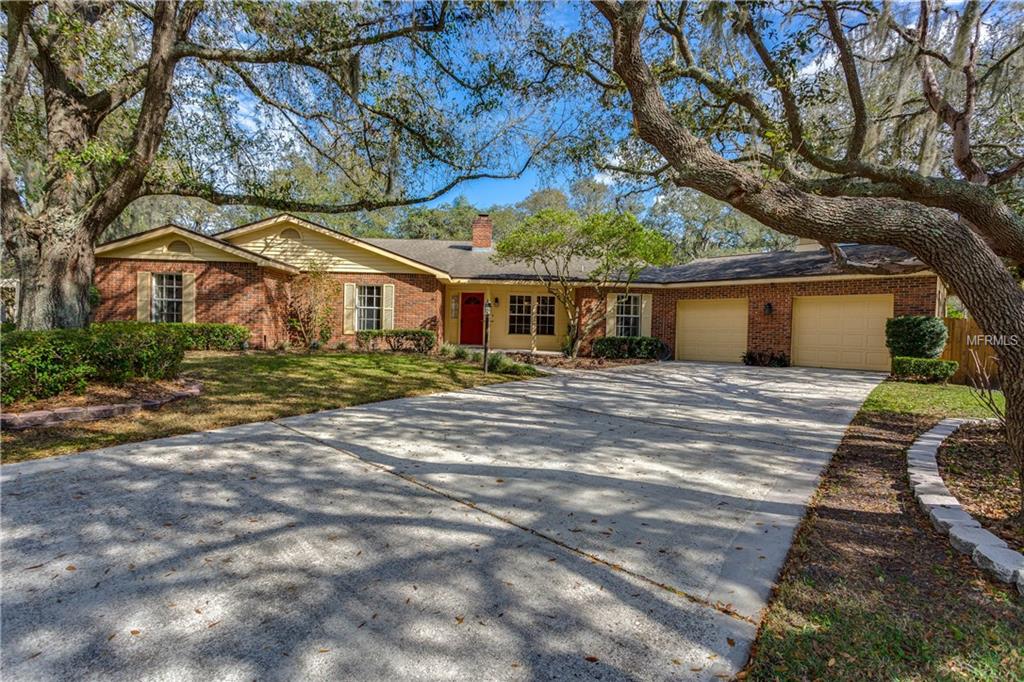 1317 OXMOOR COURT, VALRICO, Florida 33596, 4 Bedrooms Bedrooms, 8 Rooms Rooms,2 BathroomsBathrooms,Residential,For sale,OXMOOR,T2925935