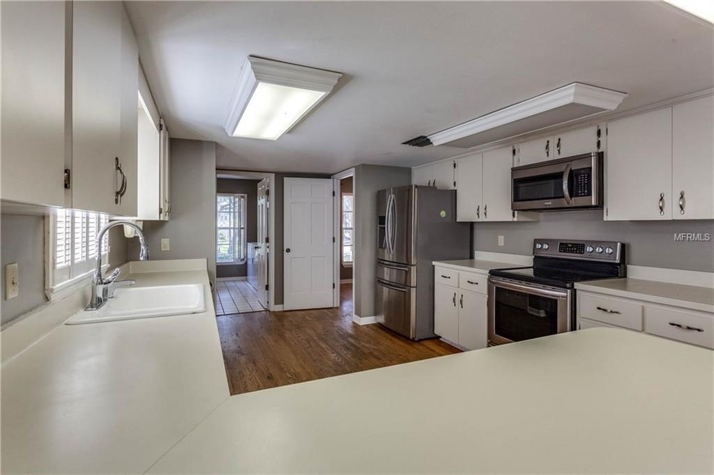 1317 OXMOOR COURT, VALRICO, Florida 33596, 4 Bedrooms Bedrooms, 8 Rooms Rooms,2 BathroomsBathrooms,Residential,For sale,OXMOOR,T2925935