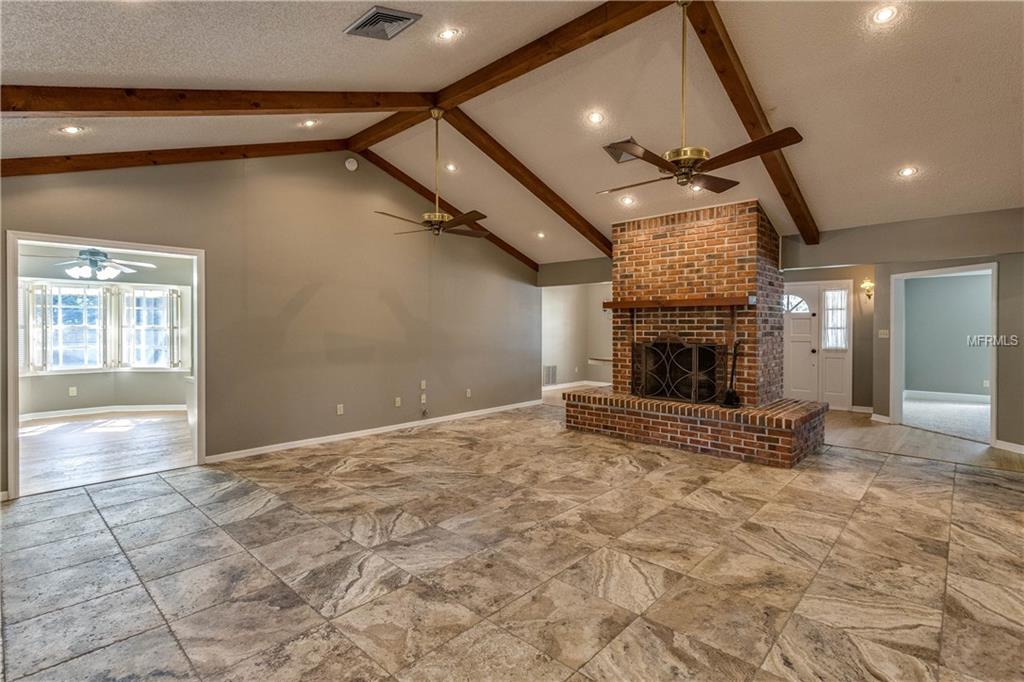 1317 OXMOOR COURT, VALRICO, Florida 33596, 4 Bedrooms Bedrooms, 8 Rooms Rooms,2 BathroomsBathrooms,Residential,For sale,OXMOOR,T2925935