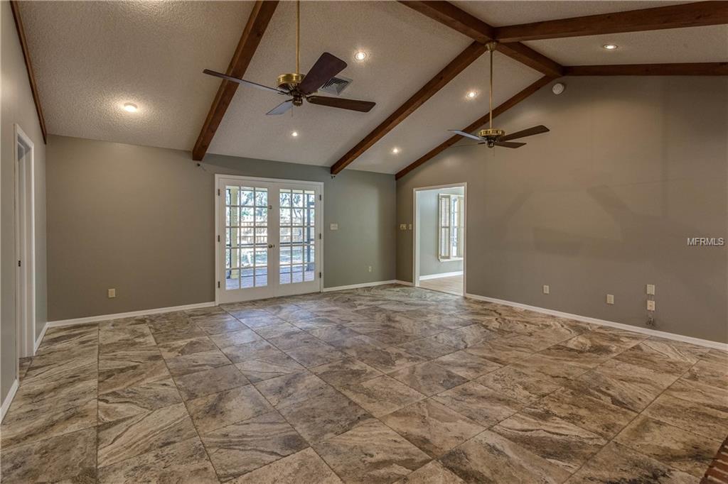 1317 OXMOOR COURT, VALRICO, Florida 33596, 4 Bedrooms Bedrooms, 8 Rooms Rooms,2 BathroomsBathrooms,Residential,For sale,OXMOOR,T2925935