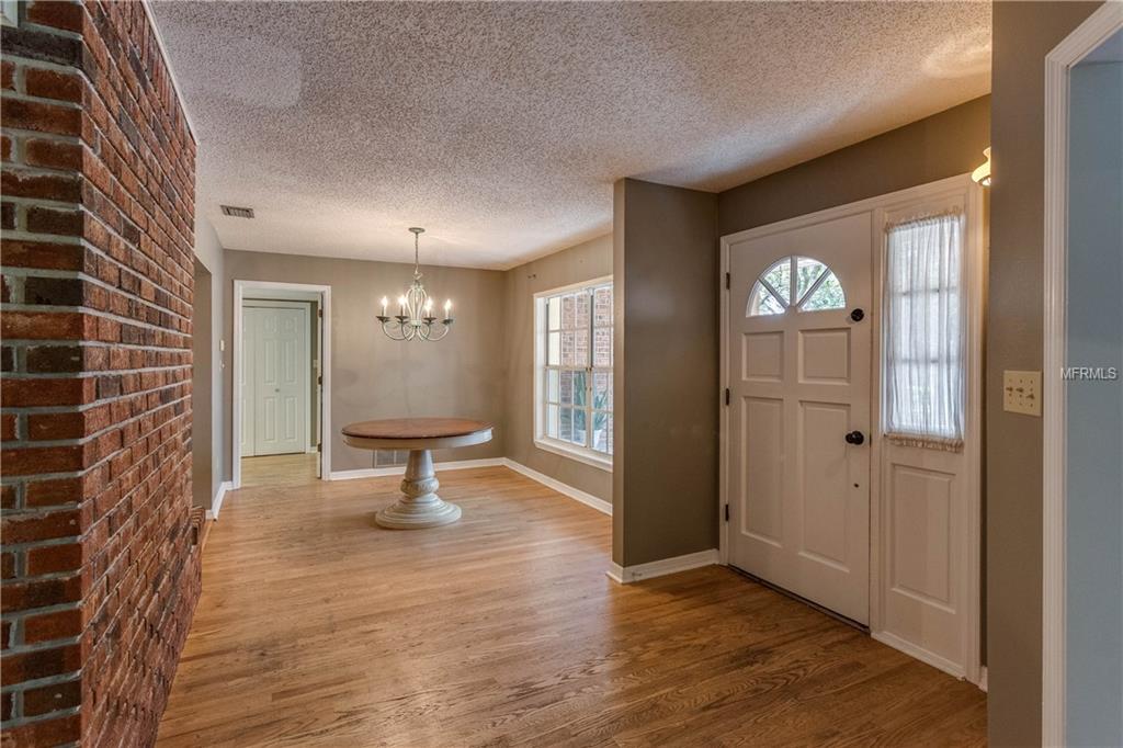 1317 OXMOOR COURT, VALRICO, Florida 33596, 4 Bedrooms Bedrooms, 8 Rooms Rooms,2 BathroomsBathrooms,Residential,For sale,OXMOOR,T2925935