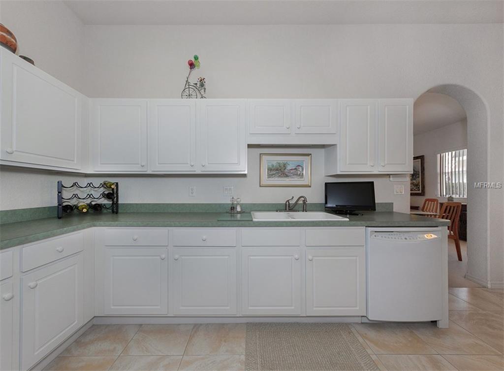 1775 FOUNTAIN VIEW CIRCLE, VENICE, Florida 34292, 2 Bedrooms Bedrooms, 8 Rooms Rooms,2 BathroomsBathrooms,Residential,For sale,FOUNTAIN VIEW,N5916359