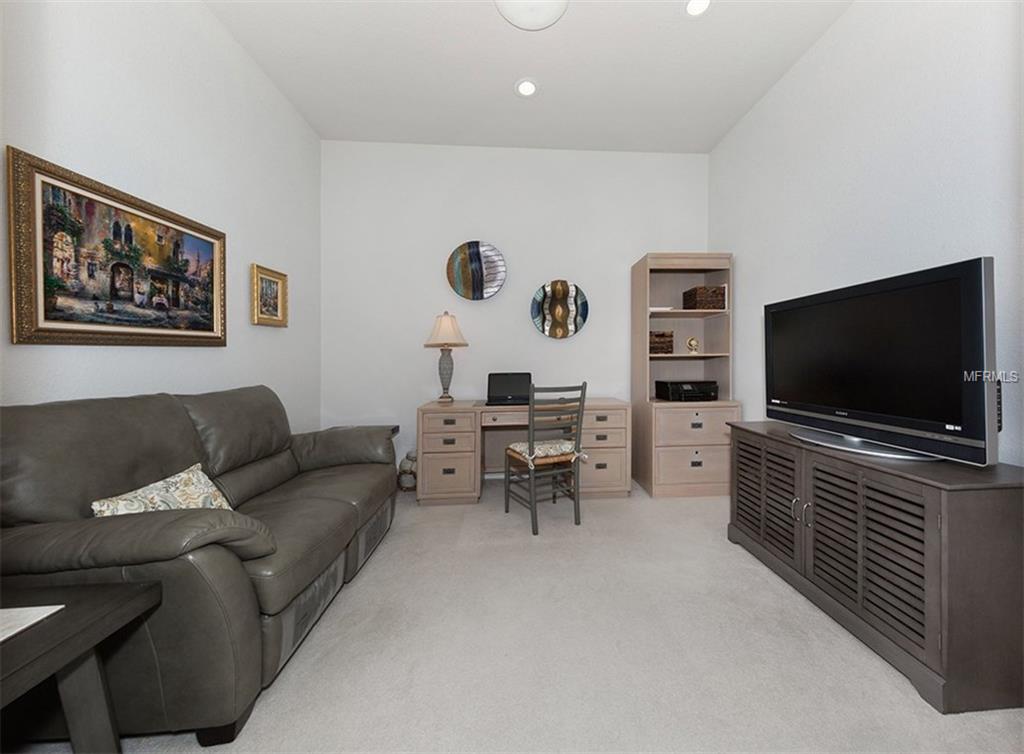 1775 FOUNTAIN VIEW CIRCLE, VENICE, Florida 34292, 2 Bedrooms Bedrooms, 8 Rooms Rooms,2 BathroomsBathrooms,Residential,For sale,FOUNTAIN VIEW,N5916359