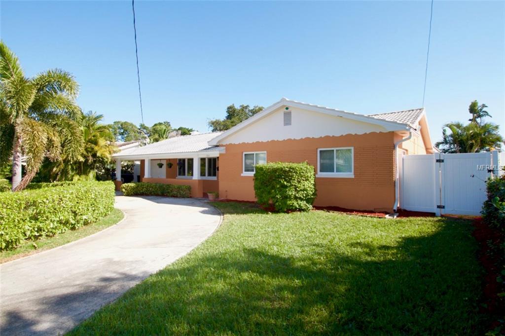 260 79TH STREET S, ST PETERSBURG, Florida 33707, 2 Bedrooms Bedrooms, 6 Rooms Rooms,2 BathroomsBathrooms,Residential,For sale,79TH,U7840023