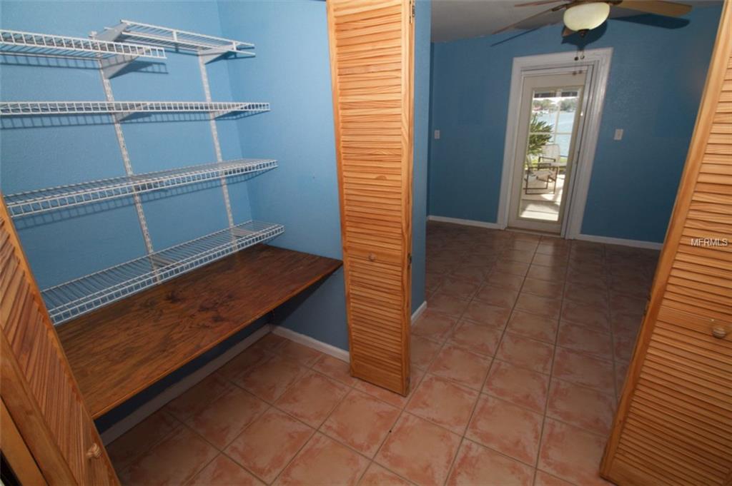 260 79TH STREET S, ST PETERSBURG, Florida 33707, 2 Bedrooms Bedrooms, 6 Rooms Rooms,2 BathroomsBathrooms,Residential,For sale,79TH,U7840023