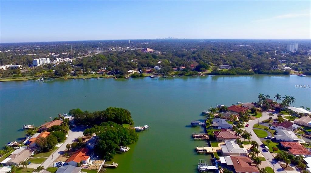 260 79TH STREET S, ST PETERSBURG, Florida 33707, 2 Bedrooms Bedrooms, 6 Rooms Rooms,2 BathroomsBathrooms,Residential,For sale,79TH,U7840023