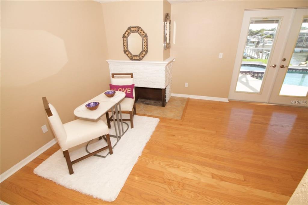 260 79TH STREET S, ST PETERSBURG, Florida 33707, 2 Bedrooms Bedrooms, 6 Rooms Rooms,2 BathroomsBathrooms,Residential,For sale,79TH,U7840023