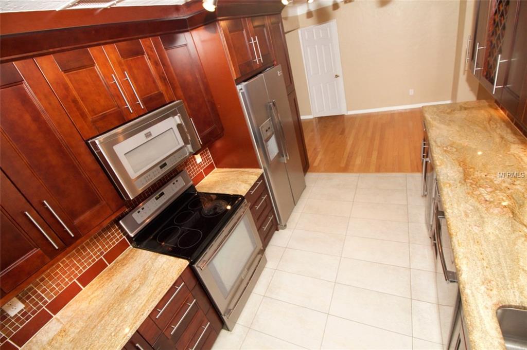 260 79TH STREET S, ST PETERSBURG, Florida 33707, 2 Bedrooms Bedrooms, 6 Rooms Rooms,2 BathroomsBathrooms,Residential,For sale,79TH,U7840023