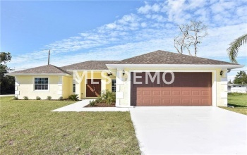 699 ACADIA ROAD, VENICE, Florida 34293, 3 Bedrooms Bedrooms, 5 Rooms Rooms,2 BathroomsBathrooms,Residential,For sale,ACADIA,N5915721