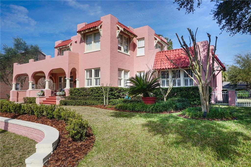 3121 W KENSINGTON AVENUE, TAMPA, Florida 33629, 4 Bedrooms Bedrooms, 9 Rooms Rooms,3 BathroomsBathrooms,Residential,For sale,KENSINGTON,T2927328