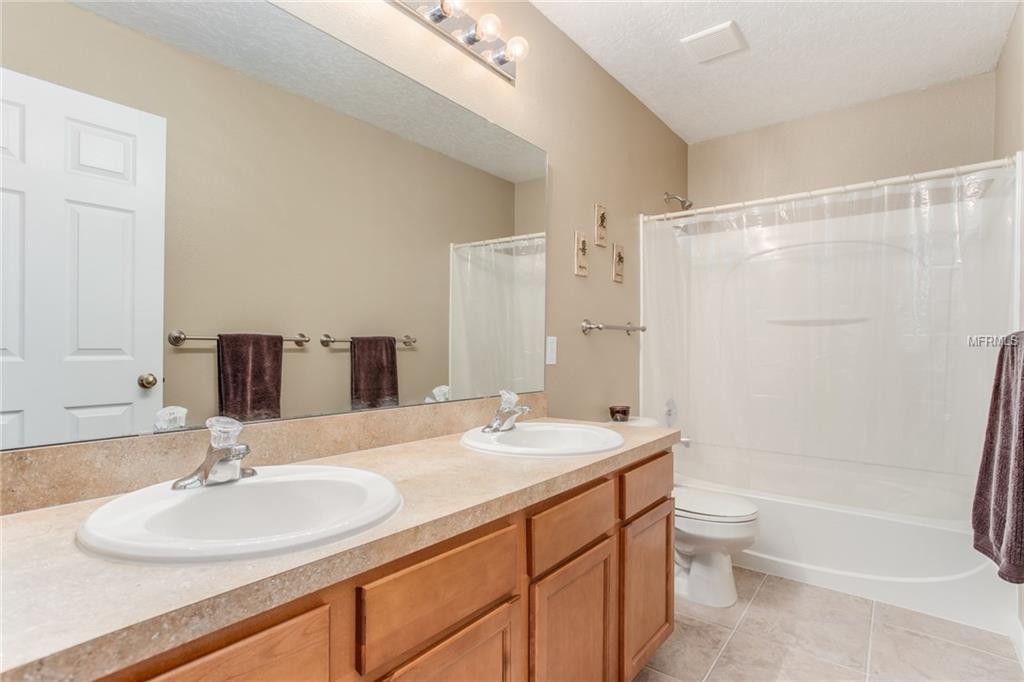 2330 MARTINS RUN, TAVARES, Florida 32778, 4 Bedrooms Bedrooms, 10 Rooms Rooms,2 BathroomsBathrooms,Residential,For sale,MARTINS,G4852698