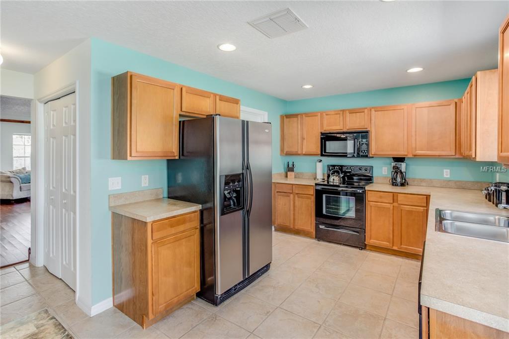 2330 MARTINS RUN, TAVARES, Florida 32778, 4 Bedrooms Bedrooms, 10 Rooms Rooms,2 BathroomsBathrooms,Residential,For sale,MARTINS,G4852698