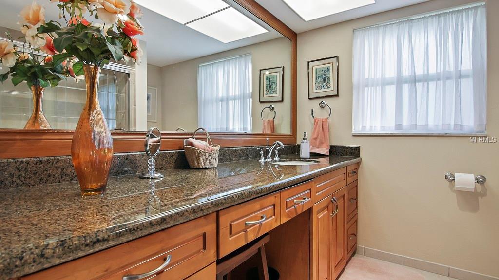 1715 ALGONQUIN DRIVE, CLEARWATER, Florida 33755, 2 Bedrooms Bedrooms, 5 Rooms Rooms,2 BathroomsBathrooms,Residential,For sale,ALGONQUIN,U7847587