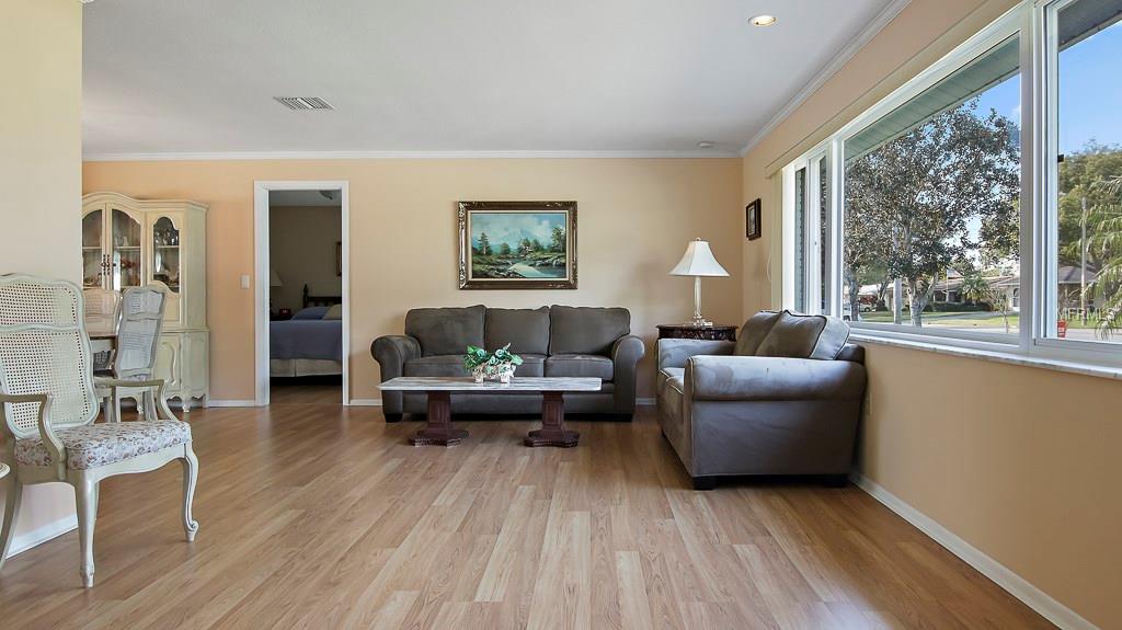 1715 ALGONQUIN DRIVE, CLEARWATER, Florida 33755, 2 Bedrooms Bedrooms, 5 Rooms Rooms,2 BathroomsBathrooms,Residential,For sale,ALGONQUIN,U7847587