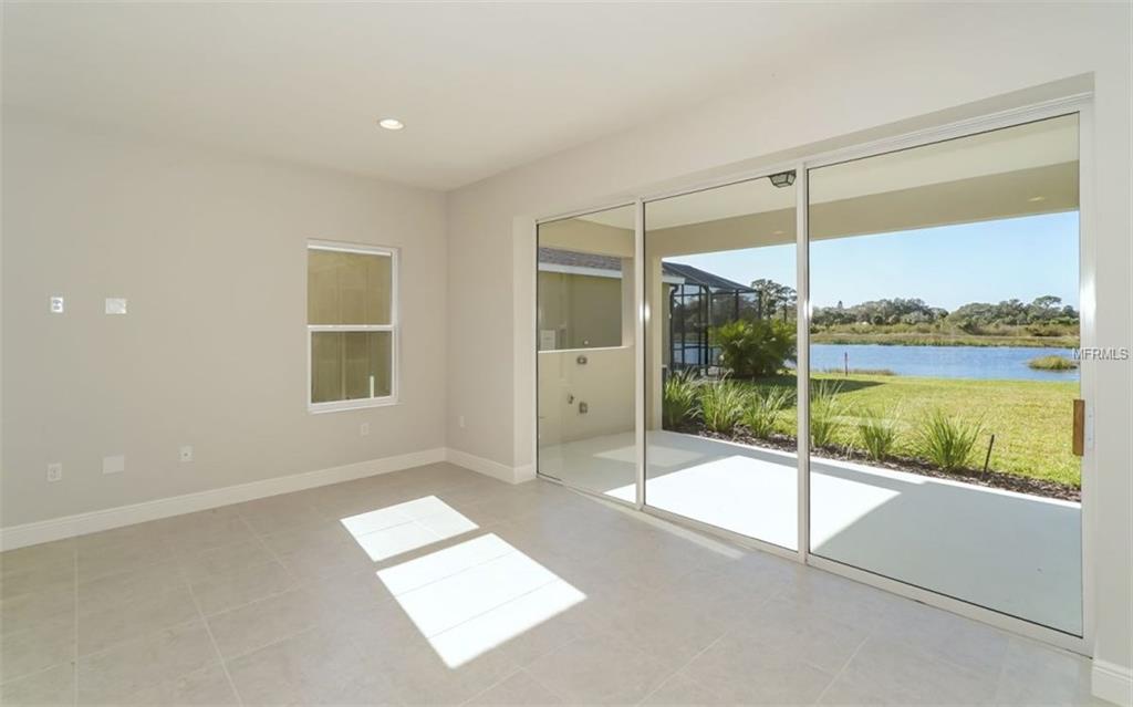 3810 AUTUMN FERN TERRACE, SARASOTA, Florida 34243, 4 Bedrooms Bedrooms, 9 Rooms Rooms,3 BathroomsBathrooms,Residential,For sale,AUTUMN FERN,A4198301