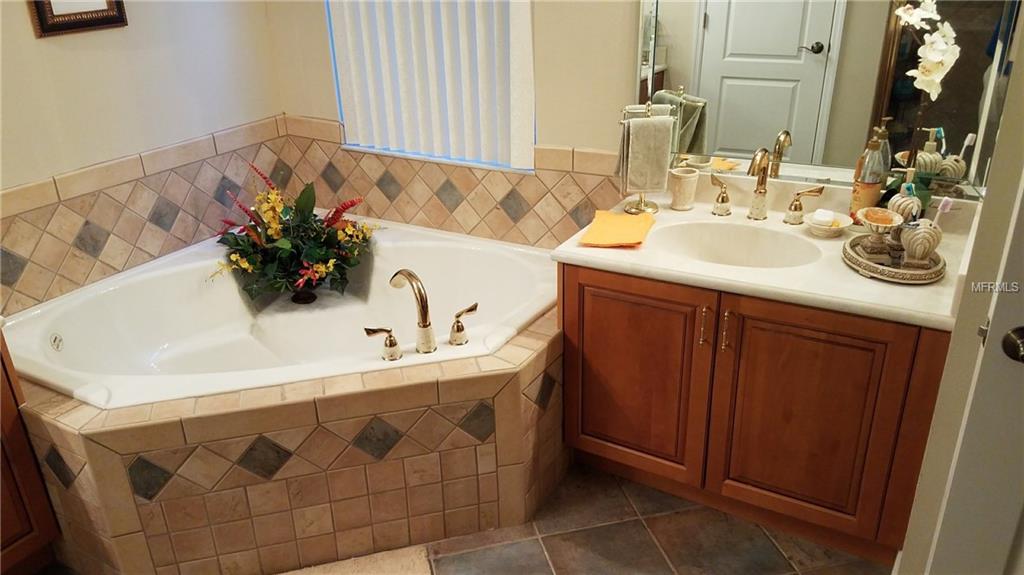 14515 MAILER BOULEVARD, ORLANDO, Florida 32828, 4 Bedrooms Bedrooms, 9 Rooms Rooms,3 BathroomsBathrooms,Residential,For sale,MAILER,S4854199