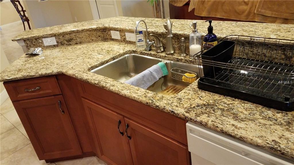 14515 MAILER BOULEVARD, ORLANDO, Florida 32828, 4 Bedrooms Bedrooms, 9 Rooms Rooms,3 BathroomsBathrooms,Residential,For sale,MAILER,S4854199