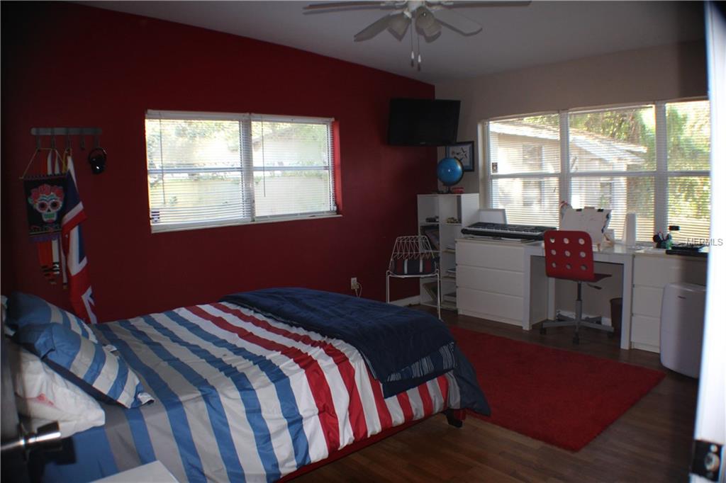 1575 APOPKA BOULEVARD, APOPKA, Florida 32703, 2 Bedrooms Bedrooms, 6 Rooms Rooms,1 BathroomBathrooms,Residential,For sale,APOPKA,O5554680