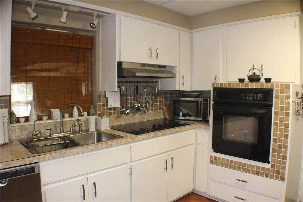 1575 APOPKA BOULEVARD, APOPKA, Florida 32703, 2 Bedrooms Bedrooms, 6 Rooms Rooms,1 BathroomBathrooms,Residential,For sale,APOPKA,O5554680