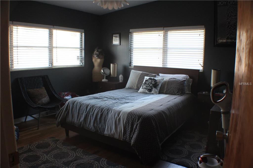 1575 APOPKA BOULEVARD, APOPKA, Florida 32703, 2 Bedrooms Bedrooms, 6 Rooms Rooms,1 BathroomBathrooms,Residential,For sale,APOPKA,O5554680