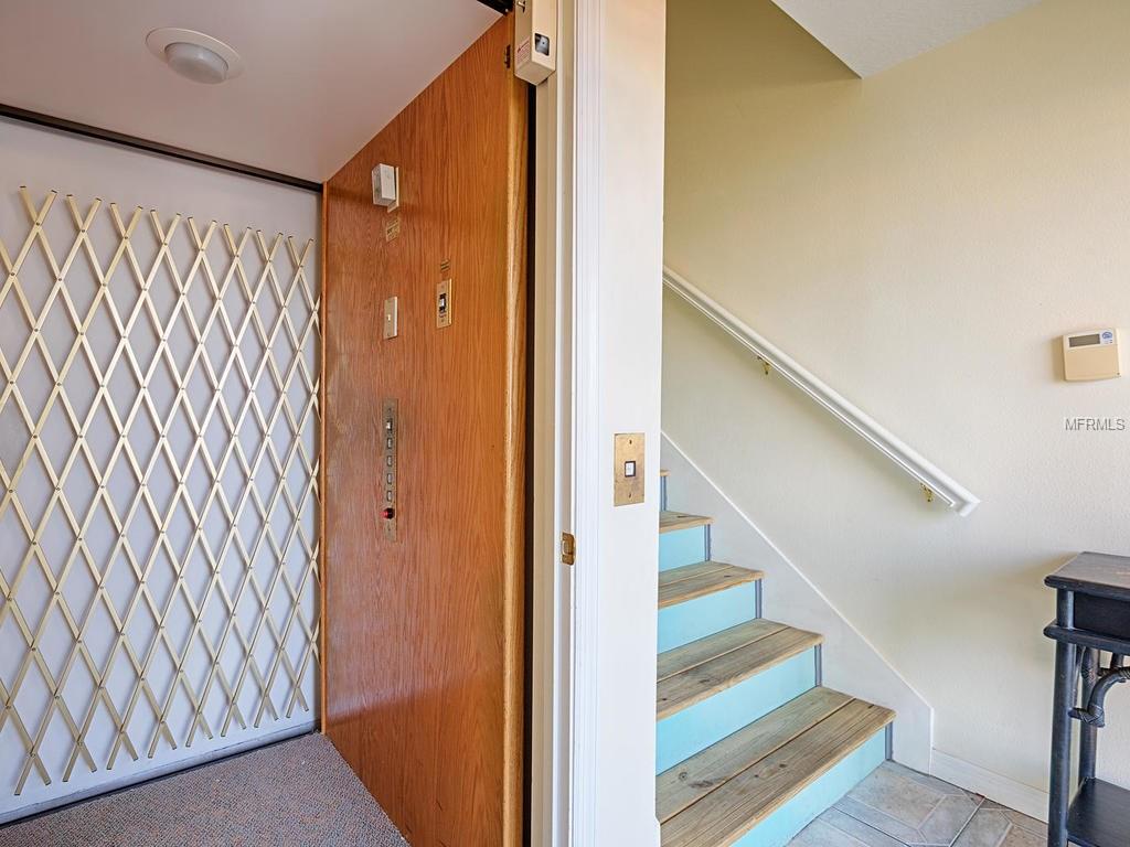 9933 GULF BOULEVARD, TREASURE ISLAND, Florida 33706, 3 Bedrooms Bedrooms, 4 Rooms Rooms,3 BathroomsBathrooms,Residential,For sale,GULF,U7844495