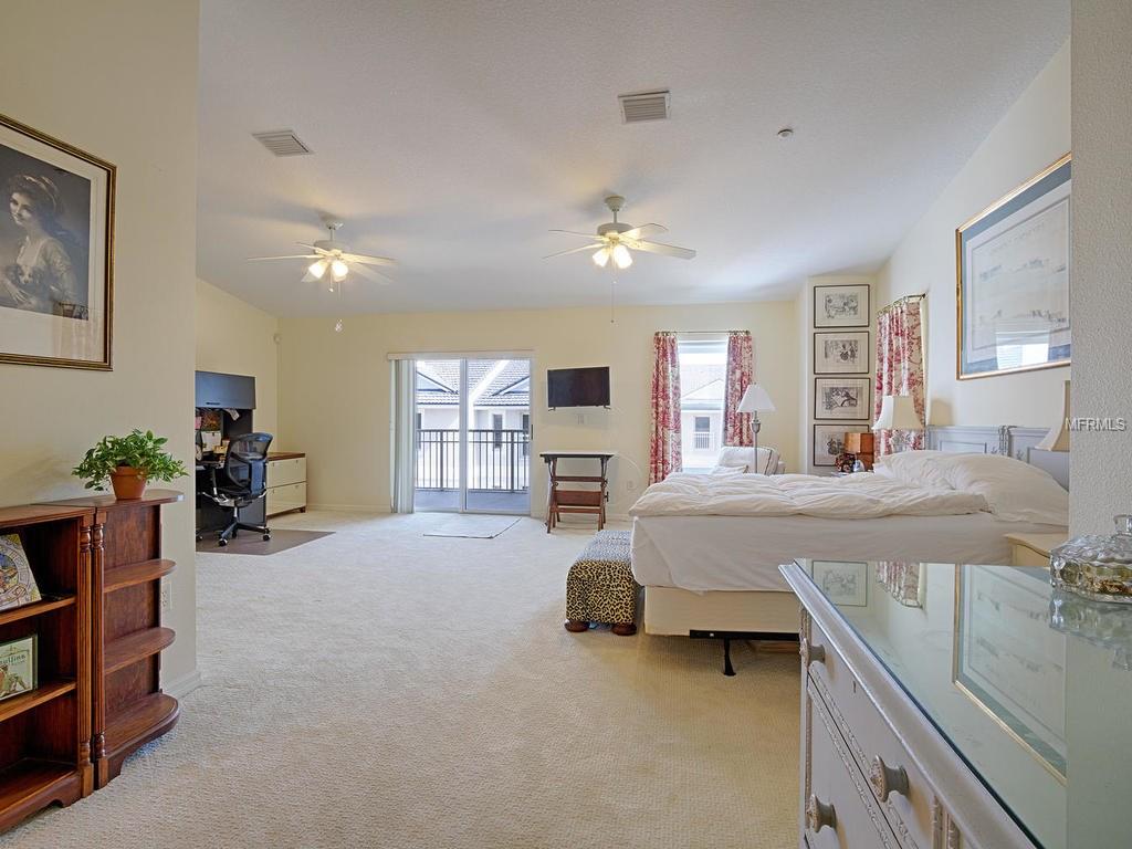 9933 GULF BOULEVARD, TREASURE ISLAND, Florida 33706, 3 Bedrooms Bedrooms, 4 Rooms Rooms,3 BathroomsBathrooms,Residential,For sale,GULF,U7844495