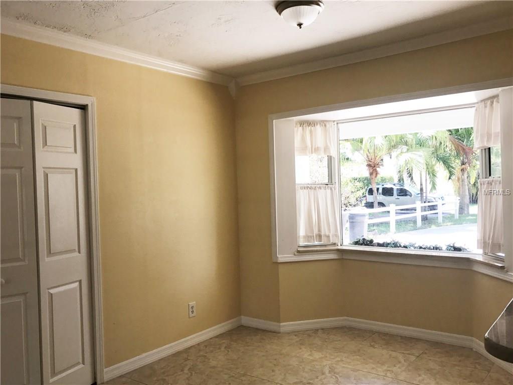 1548 CARSON CIRCLE NE, ST PETERSBURG, Florida 33703, 2 Bedrooms Bedrooms, 3 Rooms Rooms,1 BathroomBathrooms,Residential,For sale,CARSON,T2878171