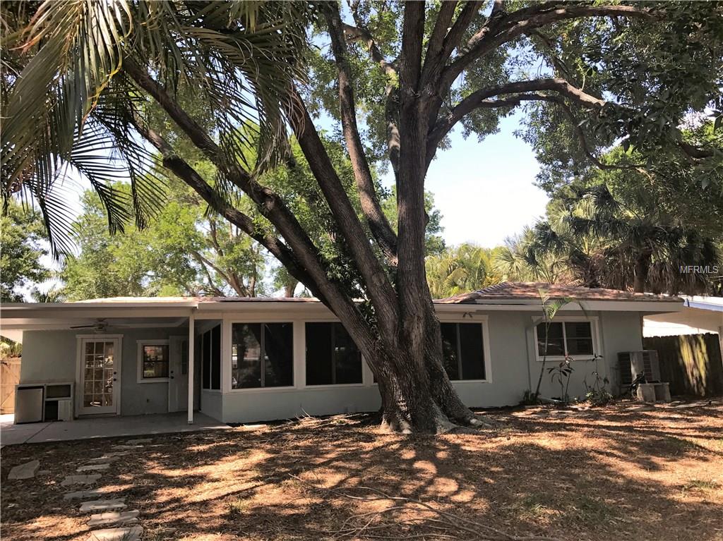 1548 CARSON CIRCLE NE, ST PETERSBURG, Florida 33703, 2 Bedrooms Bedrooms, 3 Rooms Rooms,1 BathroomBathrooms,Residential,For sale,CARSON,T2878171