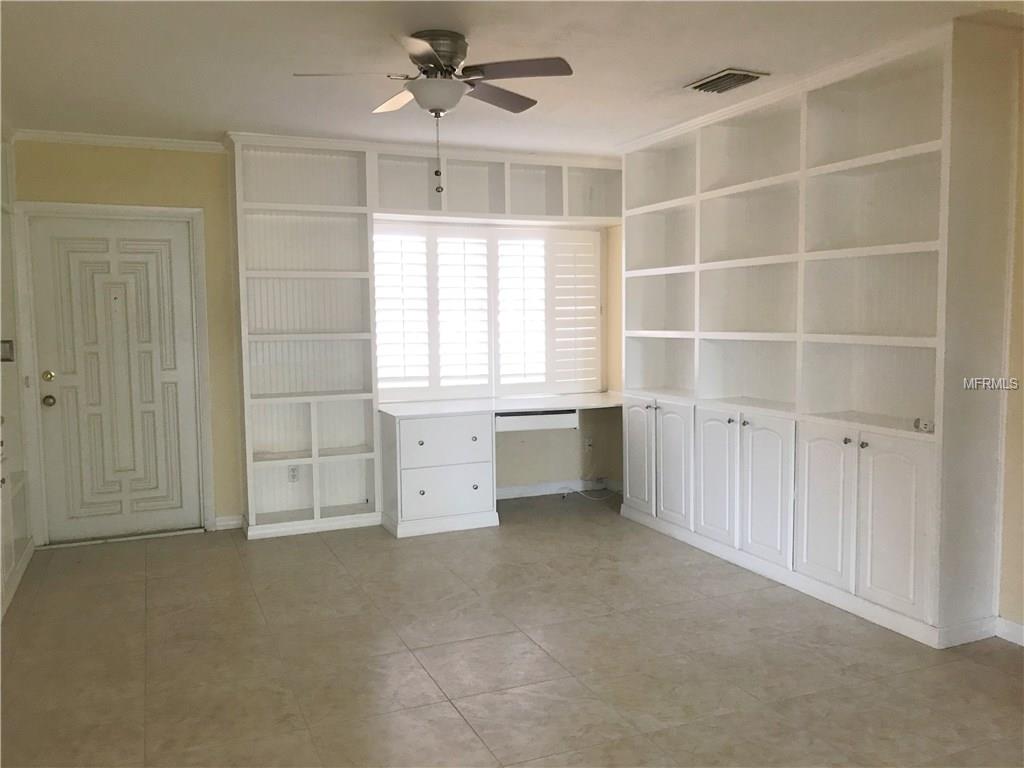 1548 CARSON CIRCLE NE, ST PETERSBURG, Florida 33703, 2 Bedrooms Bedrooms, 3 Rooms Rooms,1 BathroomBathrooms,Residential,For sale,CARSON,T2878171