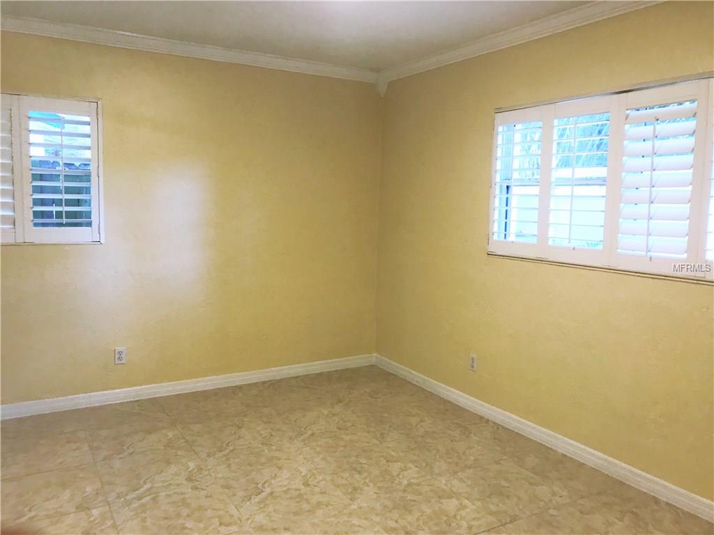 1548 CARSON CIRCLE NE, ST PETERSBURG, Florida 33703, 2 Bedrooms Bedrooms, 3 Rooms Rooms,1 BathroomBathrooms,Residential,For sale,CARSON,T2878171