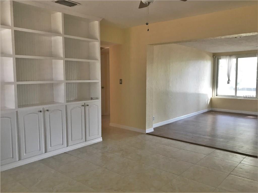 1548 CARSON CIRCLE NE, ST PETERSBURG, Florida 33703, 2 Bedrooms Bedrooms, 3 Rooms Rooms,1 BathroomBathrooms,Residential,For sale,CARSON,T2878171