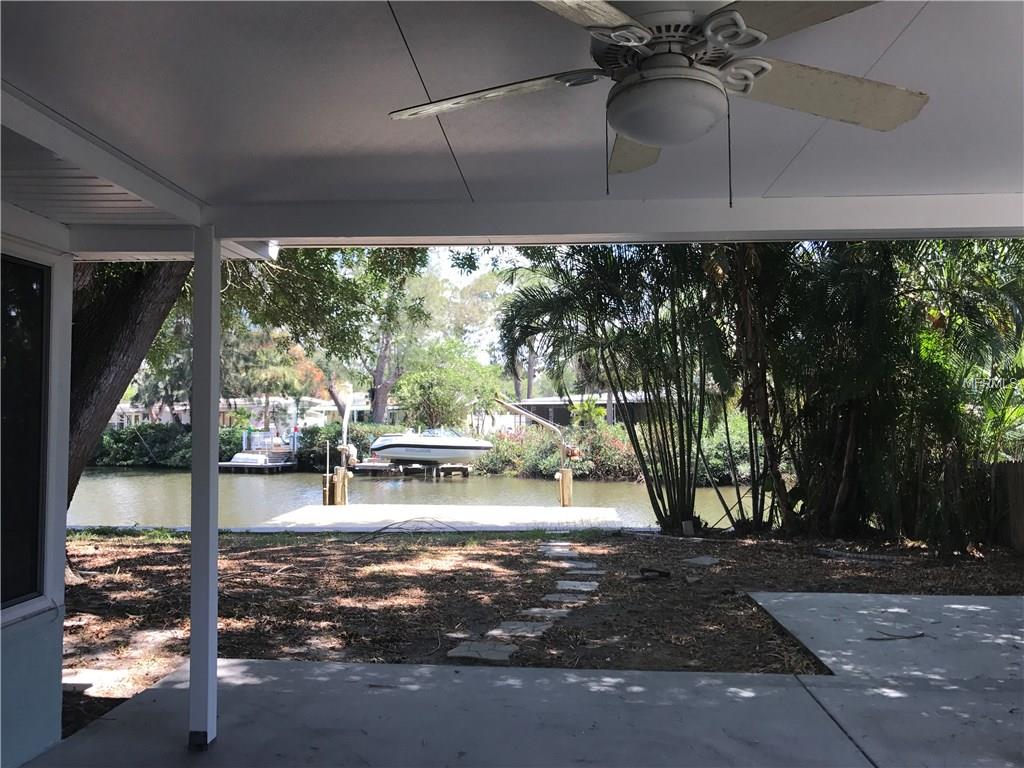1548 CARSON CIRCLE NE, ST PETERSBURG, Florida 33703, 2 Bedrooms Bedrooms, 3 Rooms Rooms,1 BathroomBathrooms,Residential,For sale,CARSON,T2878171