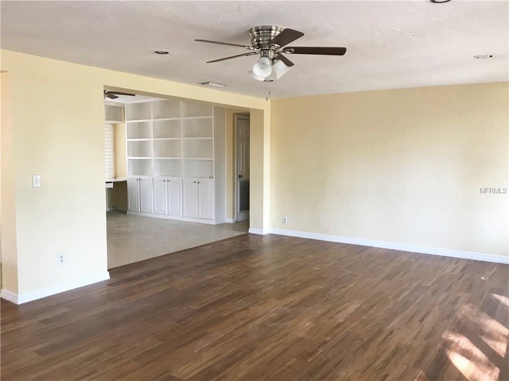1548 CARSON CIRCLE NE, ST PETERSBURG, Florida 33703, 2 Bedrooms Bedrooms, 3 Rooms Rooms,1 BathroomBathrooms,Residential,For sale,CARSON,T2878171