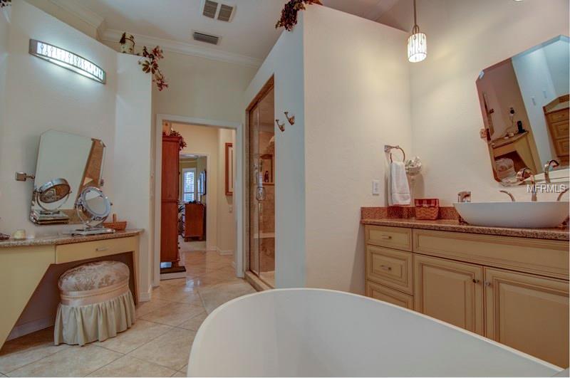 7048 STANHOPE PLACE, UNIVERSITY PARK, Florida 34201, 4 Bedrooms Bedrooms, 11 Rooms Rooms,3 BathroomsBathrooms,Residential,For sale,STANHOPE,A4192622