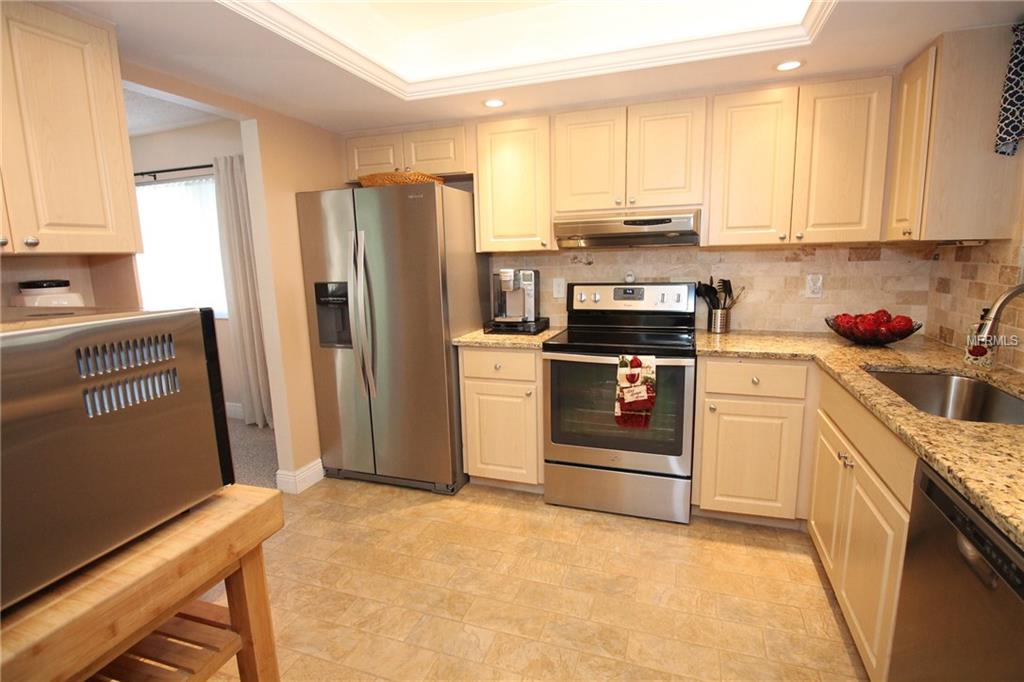 3976 LAKESIDE ROAD, SARASOTA, Florida 34232, 2 Bedrooms Bedrooms, 7 Rooms Rooms,2 BathroomsBathrooms,Residential,For sale,LAKESIDE,A4201697