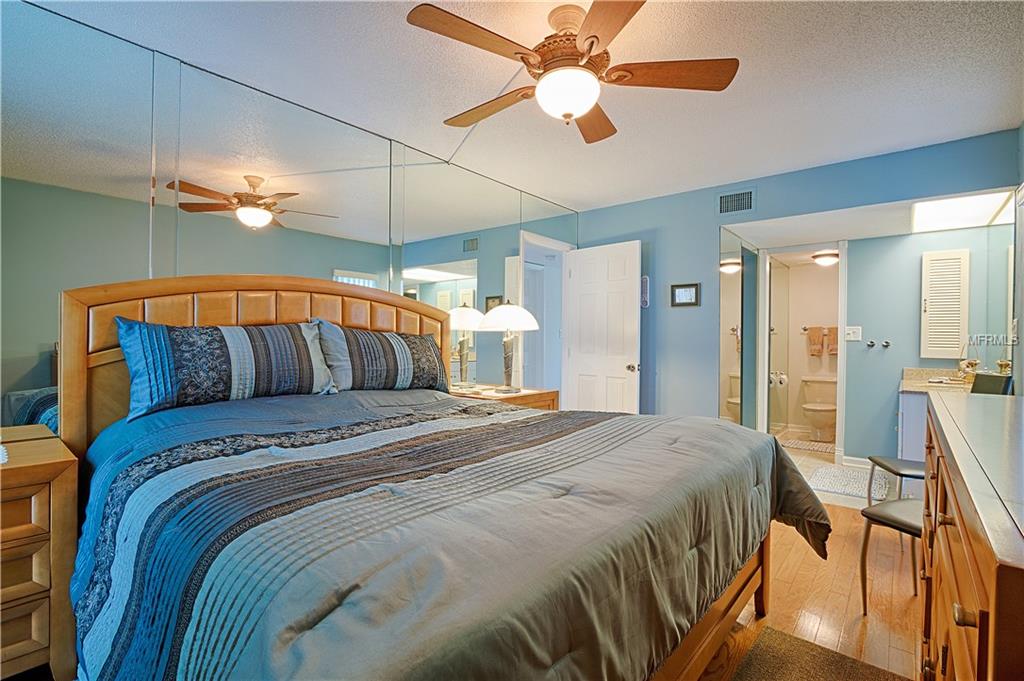 661 POINSETTIA AVENUE, CLEARWATER BEACH, Florida 33767, 2 Bedrooms Bedrooms, 4 Rooms Rooms,2 BathroomsBathrooms,Residential,For sale,POINSETTIA,U7841204