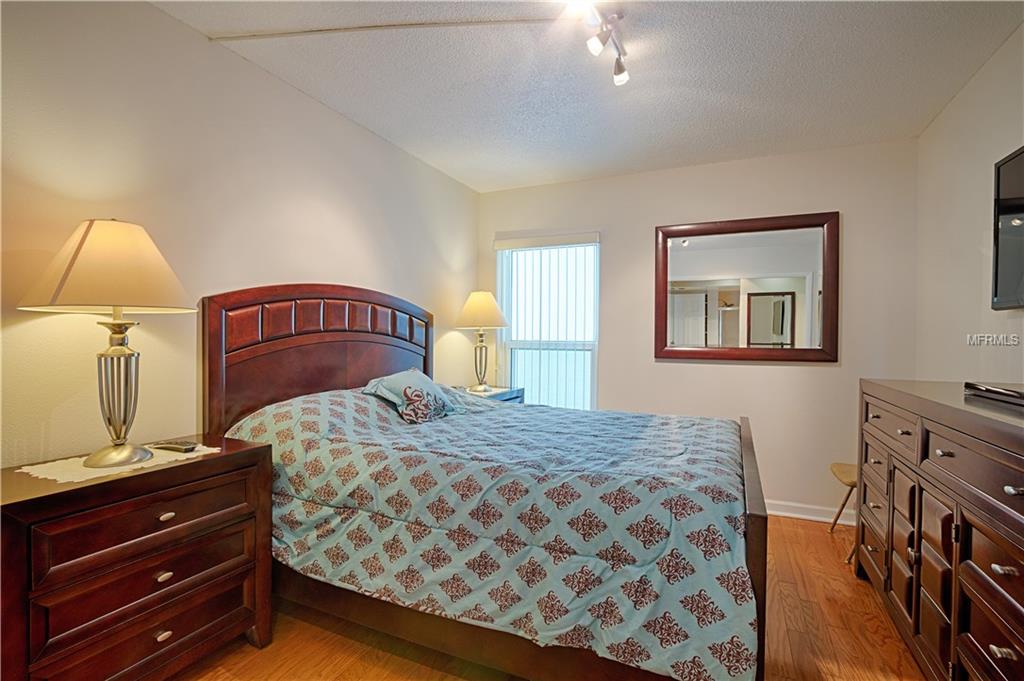 661 POINSETTIA AVENUE, CLEARWATER BEACH, Florida 33767, 2 Bedrooms Bedrooms, 4 Rooms Rooms,2 BathroomsBathrooms,Residential,For sale,POINSETTIA,U7841204