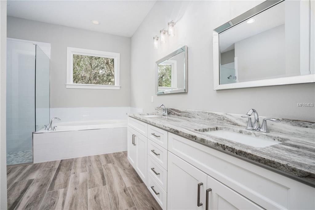 480 LAKE ROAD, LAKE MARY, Florida 32746, 4 Bedrooms Bedrooms, 10 Rooms Rooms,3 BathroomsBathrooms,Residential,For sale,LAKE,O5560406