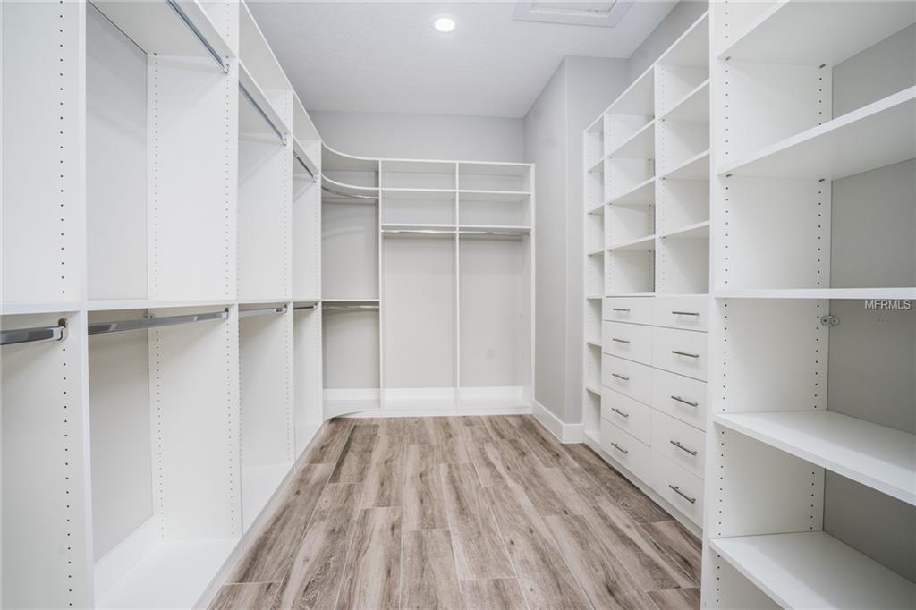 480 LAKE ROAD, LAKE MARY, Florida 32746, 4 Bedrooms Bedrooms, 10 Rooms Rooms,3 BathroomsBathrooms,Residential,For sale,LAKE,O5560406