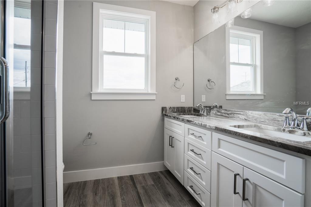 480 LAKE ROAD, LAKE MARY, Florida 32746, 4 Bedrooms Bedrooms, 10 Rooms Rooms,3 BathroomsBathrooms,Residential,For sale,LAKE,O5560406