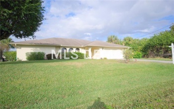 4381 MCCULLOUGH STREET, PORT CHARLOTTE, Florida 33948, 3 Bedrooms Bedrooms, 8 Rooms Rooms,3 BathroomsBathrooms,Residential,For sale,MCCULLOUGH,C7249048