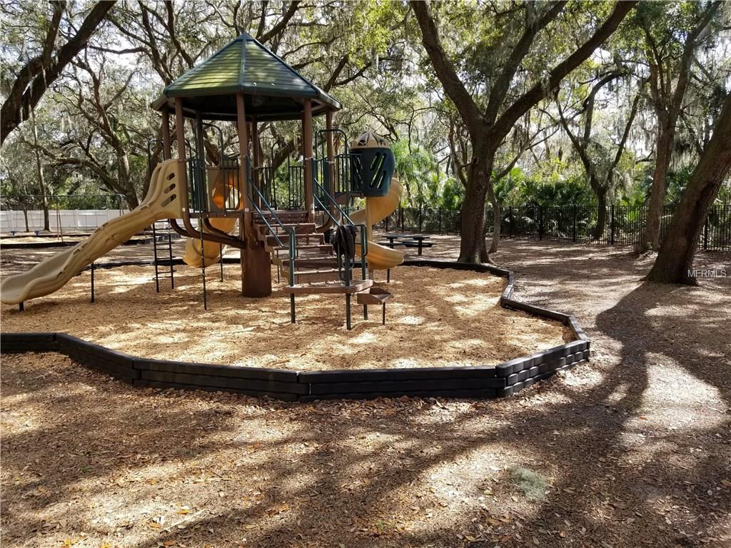 2472 LAKE WOODBERRY CIRCLE, BRANDON, Florida 33510, 2 Bedrooms Bedrooms, 6 Rooms Rooms,1 BathroomBathrooms,Residential,For sale,LAKE WOODBERRY,T2928285