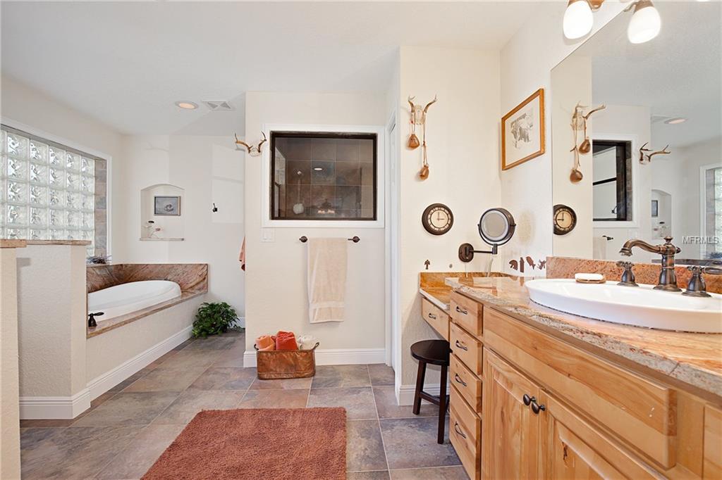 16821 150TH AVENUE ROAD, WEIRSDALE, Florida 32195, 3 Bedrooms Bedrooms, 10 Rooms Rooms,3 BathroomsBathrooms,Residential,For sale,150TH AVENUE,G4848920