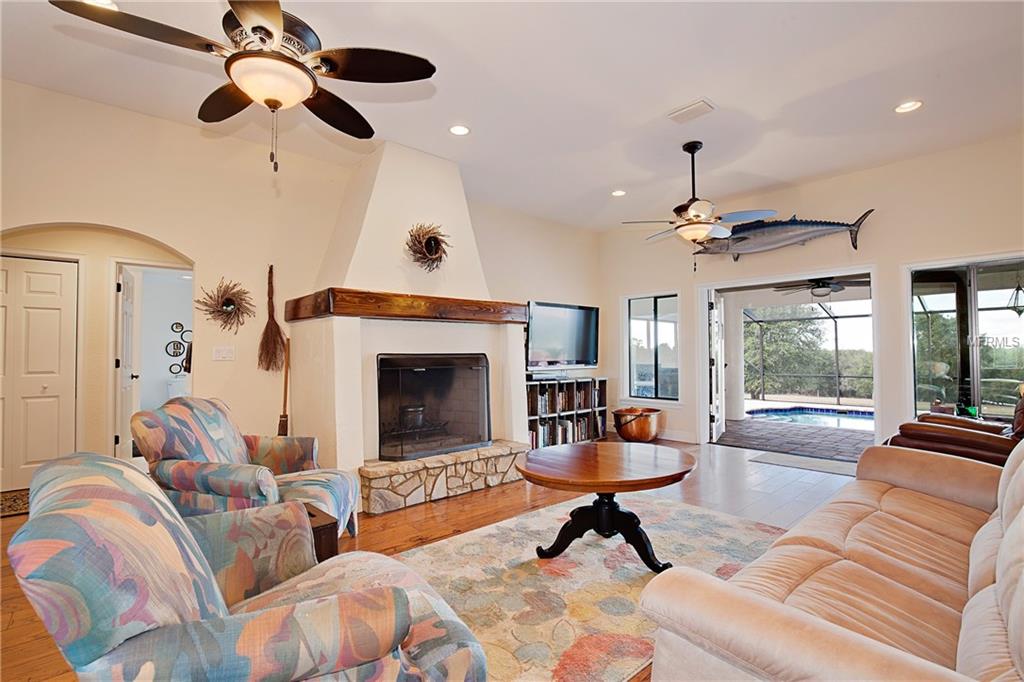 16821 150TH AVENUE ROAD, WEIRSDALE, Florida 32195, 3 Bedrooms Bedrooms, 10 Rooms Rooms,3 BathroomsBathrooms,Residential,For sale,150TH AVENUE,G4848920