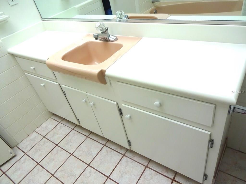 615 10TH AVENUE NE, ST PETERSBURG, Florida 33701, 1 Bedroom Bedrooms, 3 Rooms Rooms,1 BathroomBathrooms,Residential,For sale,10TH,U7845082